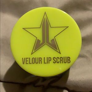 Lip scrub